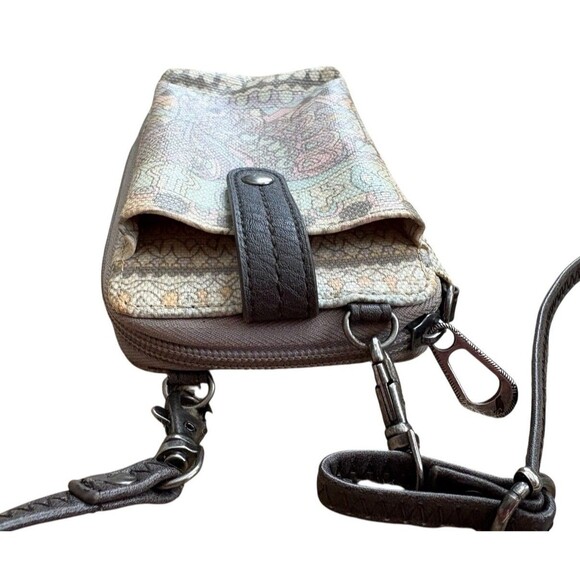 Sakroots Artist Circle Zippered Wallet Crossbody Bag Pastel Coated Canvas - Picture 6 of 10